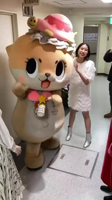 ももクロちゃんは振ったコーラが大好きなんですっ☆ちぃたん☆ですっ☆Give your friend a shaken coke🥤 https://t.co/ZanFLjp74k