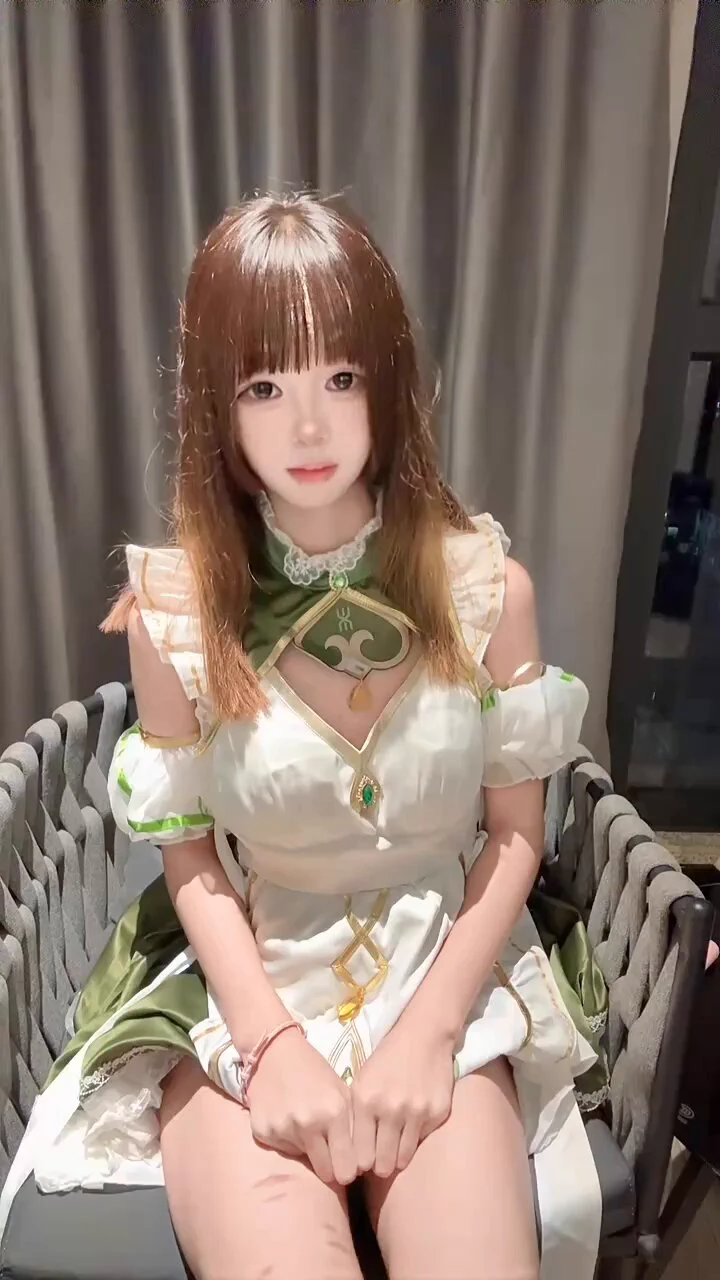 看起来呆呆的qwq 很好欺负的樣子@SexytoBaby@SexytoDoll@SexytoGirl@SexytoLady https://t.co/SpYi0f9Ihn
