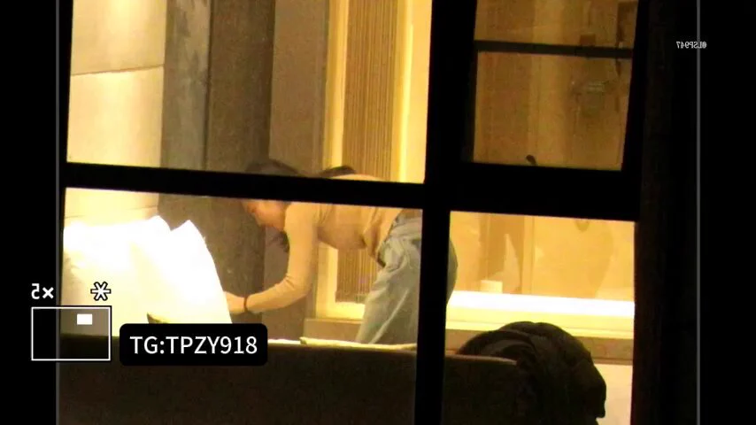 五星级酒店高空窗户 意淫起来超爽的 都是 个顶个极品长腿女神 推上只有片段 完整在主页电报 评论区 https://t.co/sNTVW8U9ug