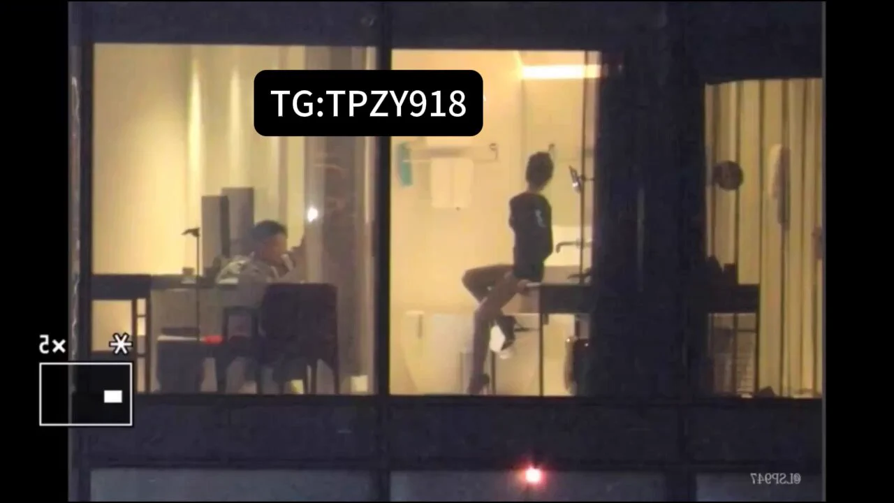 五星级酒店高空窗户 意淫起来超爽的 都是 个顶个极品长腿女神 推上只有片段 完整在主页电报 评论区 https://t.co/sNTVW8U9ug