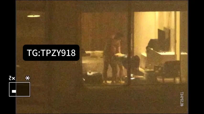 五星级酒店高空窗户 意淫起来超爽的 都是 个顶个极品长腿女神 推上只有片段 完整在主页电报 评论区 https://t.co/45dbPuwGIC