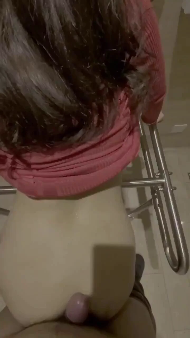 一開始以為粉絲在車上只是開玩笑的因為最近太多高速壞壞被外流結果快到休息站就急急忙忙的一起在殘障廁所裡上演活春宮第一次挑戰這種心跳加速的感覺會不會之後都喜歡野外露出#第一次的野外地點竟然是在加油站#lG上的粉絲還想看我被帶去哪裡的嗎 https://t.co/YJa9VHDK5E