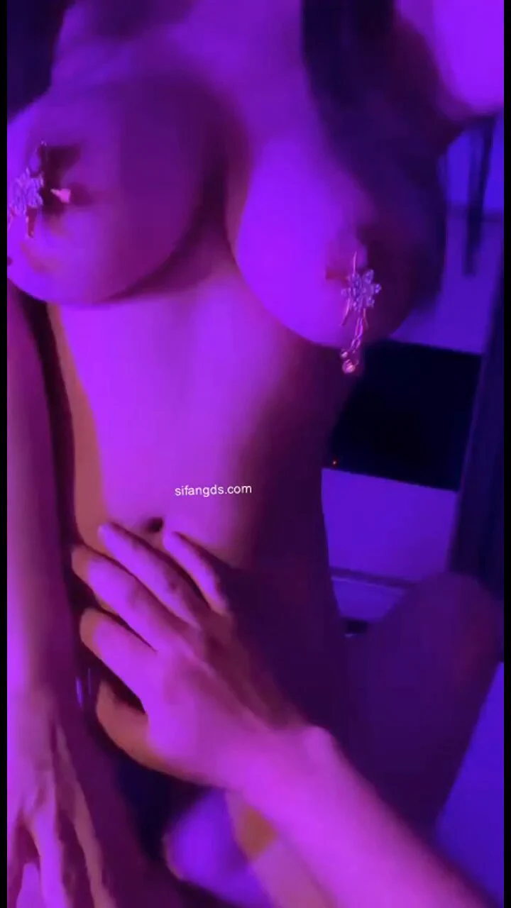 重磅炸弹！推特18万粉博主超极品完美巨乳身材，超级反差婊付费内容福利集锦（主页还有更多精彩视频）投稿💌：@SexytoBaby@SexytoLady@SexytoDoll@SexytoGirl https://t.co/3oLghmUsI9