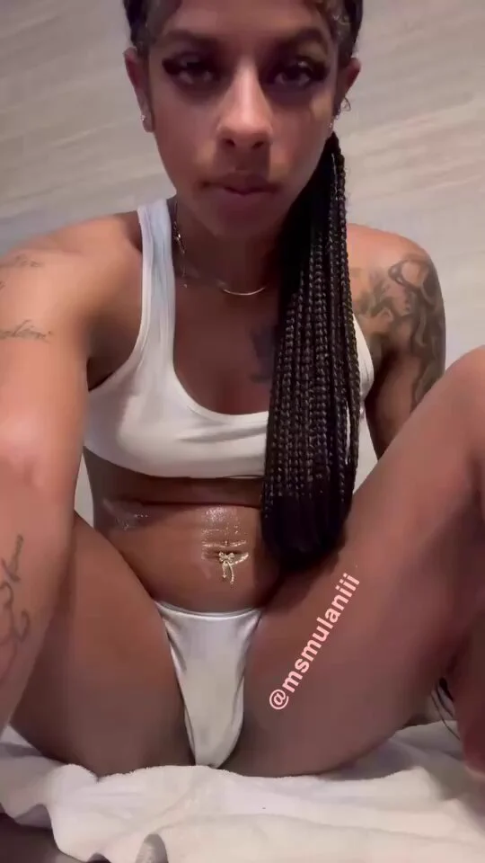 do you love me? 🥰 https://t.co/pECC8w1iuN