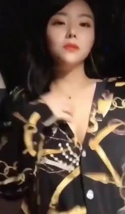 你别勾引我🥰你诱惑到我了🥰巨乳美女深夜直播坐滴滴勾引小哥，滴滴小哥哪里经得住这个考验 直接车内无套内射美女主播高清完整版已上传 观看链接在评论区 https://t.co/UIMho9pyGg