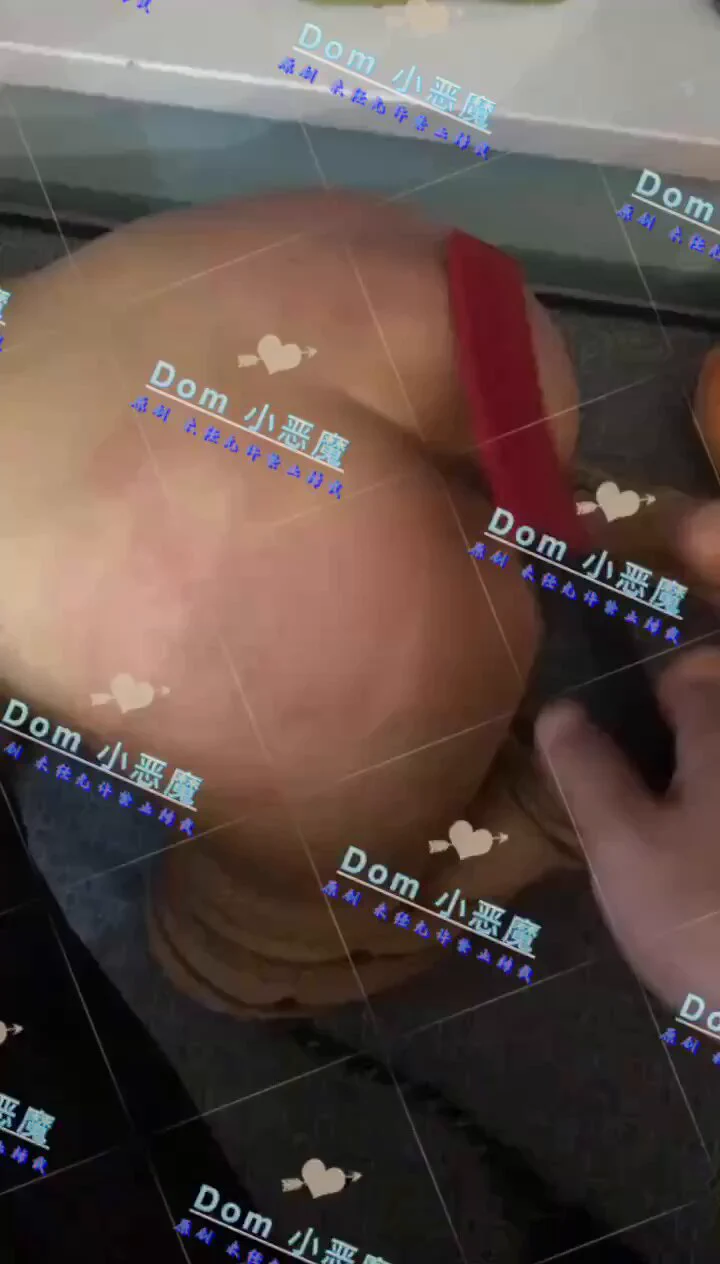 补一条无性母狗系列认识第2天就约我去她家里玩. 东北搞笑女在她身上体现的淋漓尽致😂这条母狗全程没有喊叫求饶 不管你打的多狠 都是咬牙坚持同时柔韧度玩绳子也可以流量好发后续这画质吞的也太狠了吧. 可以看我主页预览群. 出完整版投稿：@SexytoLady @SexytoGirl @SexytoBaby @SexytoDoll https://t.co/eRHvcx0brg