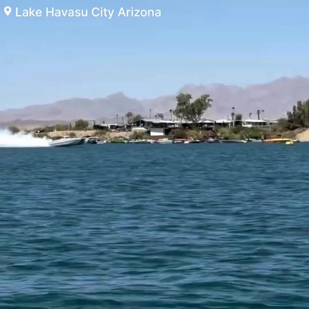 INSANE BOAT CRASH IN ARIZONA! https://t.co/wghqbFND1o