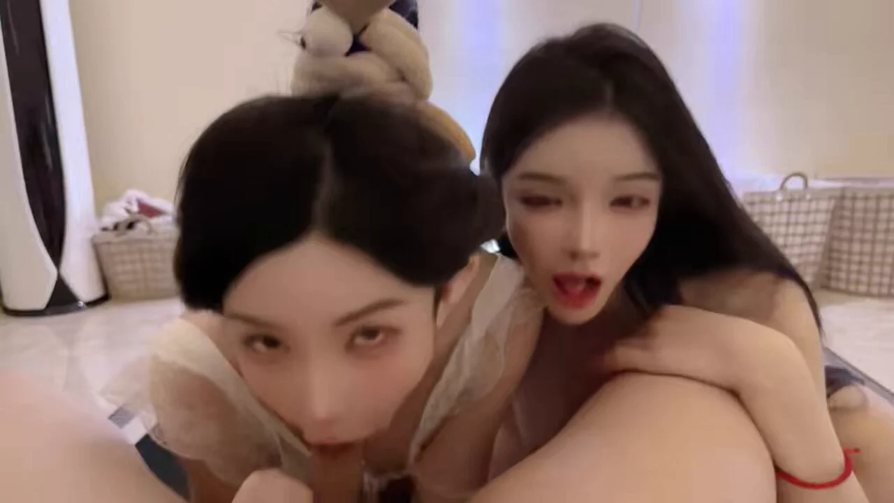 勾引单身邻居 猜一猜最后🐍给了谁 姐妹抢着几把吃 目前在长春哦 #ts #长春ts #沈阳ts #上海ts https://t.co/PCmEr7Sy8H
