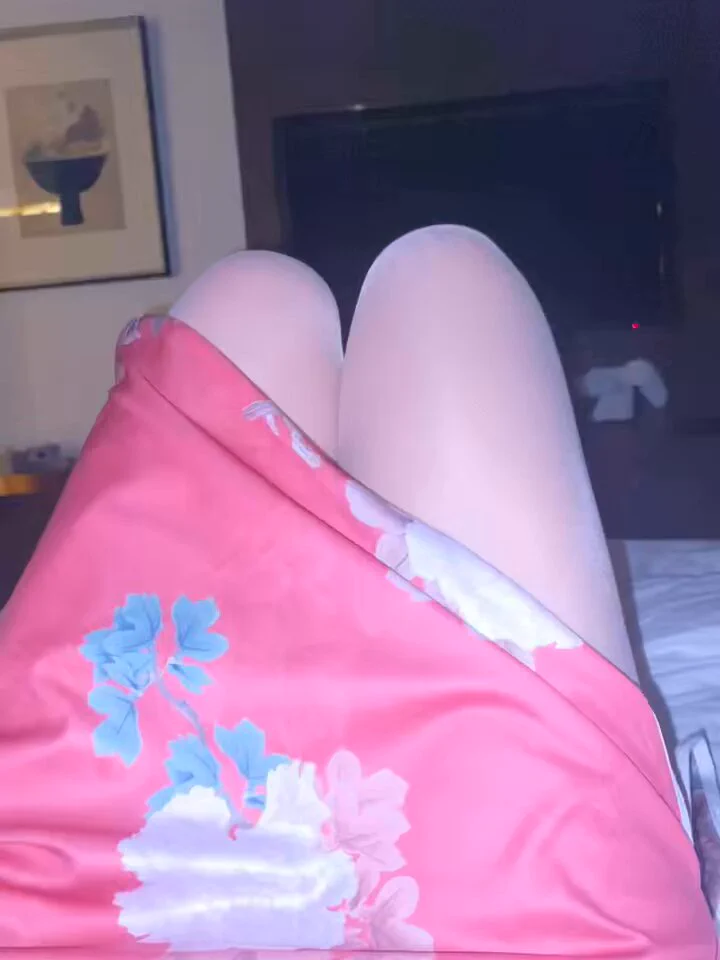 肉丝还是灰丝？？？@SexytoBaby @SexytoLady @SexytoDoll @SexytoGirl https://t.co/MA6n9FA1gj