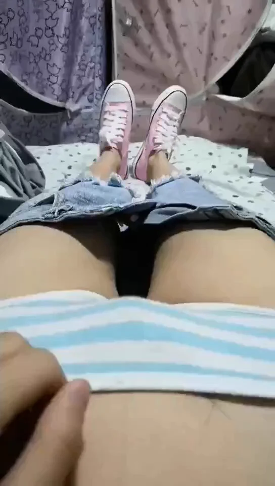 现在谁要对我打飞机，点赞我直接跟你爱爱成全你啊啊啊啊啊 https://t.co/MGq3nC682L