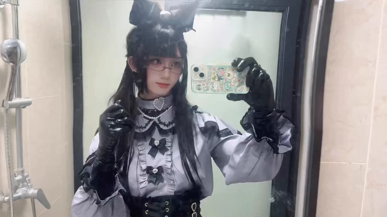 glove～💜😜🫴#地雷系 #自撮り界限 #latex #latexfesion https://t.co/rAovTNYarj
