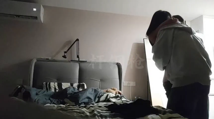 看看高高在上的女神 怎么在胯下求欢 满脸淫荡越扇耳光 下边流的水越多 https://t.co/qFIQbmovxm