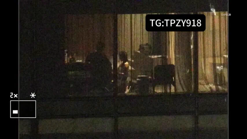 五星酒店高空窗户 意淫起来超爽 都是个顶个极品长腿高颜值女神 一般人见不到的那种 推上只有片段 完整在主页电报 评论区 https://t.co/JQQQOLuD18