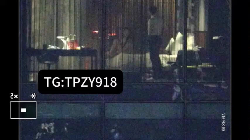五星酒店高空窗户 意淫起来超爽 都是个顶个极品长腿高颜值女神 一般人见不到的那种 推上只有片段 完整在主页电报 评论区 https://t.co/JQQQOLuD18