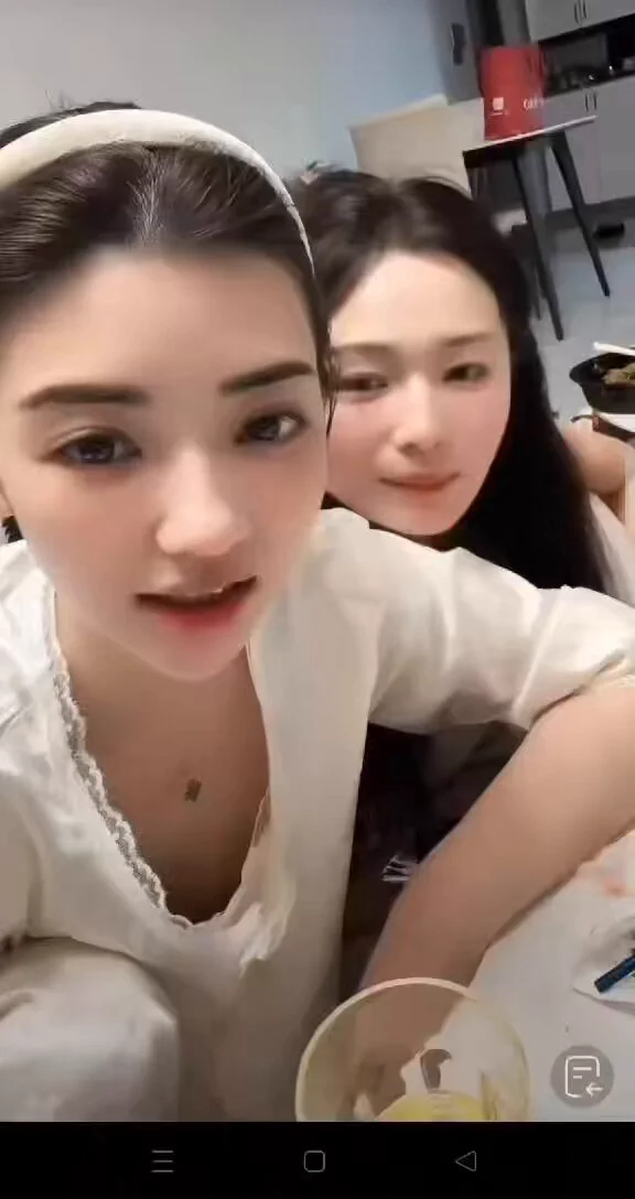 点击加入电报抖音录屏交流群👇 https://t.co/Ajp7NycWmZ https://t.co/rqyhwJKrla