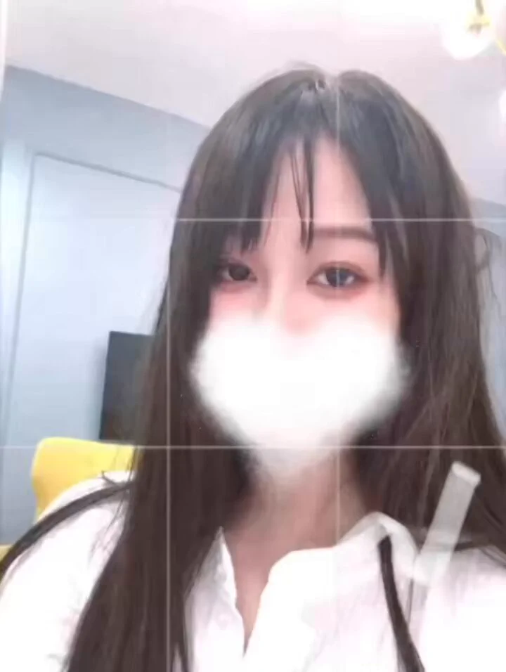 讲真我只会眨左眼😉😉😉 https://t.co/PX0zFxcAHt