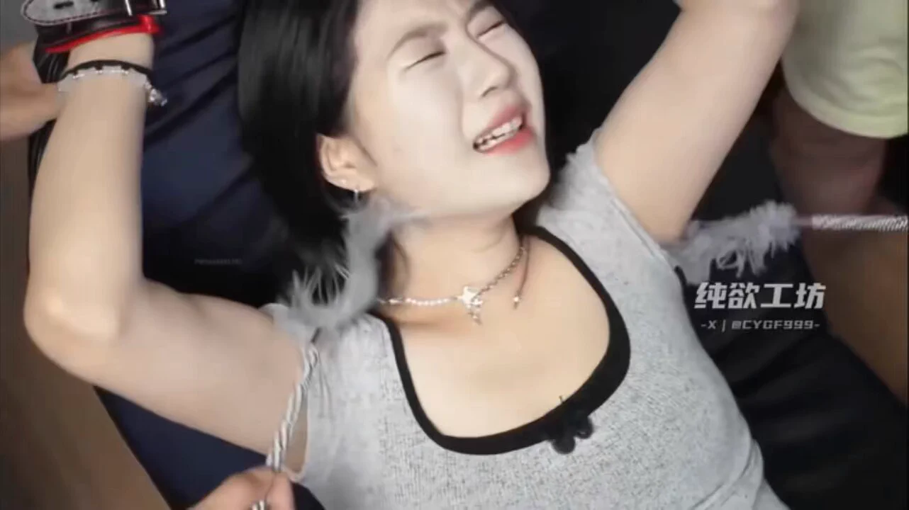 今天来一可爱的！巨奈还很夹，活动起来也是乱蹦乱跳的，很湿很润，节后会给内部VIP群的兄弟们开放线下推荐妹子，期待吧… https://t.co/rGlc9dvVjP