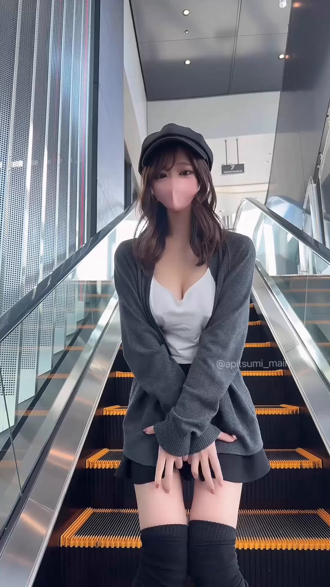 ね〜、最初に見た場所教えて？♡ https://t.co/JbUuqcS0Tk