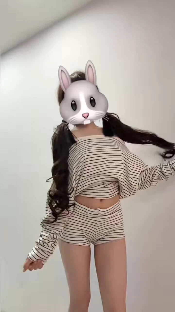 先给大家扭一个，埃及摇拍好啦！什么时候发好呢？大家还有什么想看的都可以投稿@SexytoDoll @SexytoBaby @SexytoLady @SexytoGirl https://t.co/EhUda3HQOj