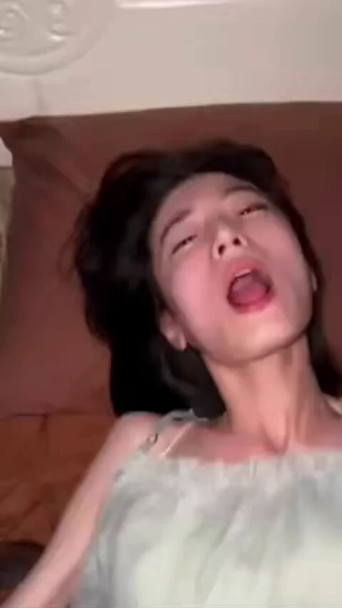 瘦学妹被抽插的肉鲍红肿 可谓是十分痛苦完整版已更新评论区 https://t.co/67v9T9mGCy