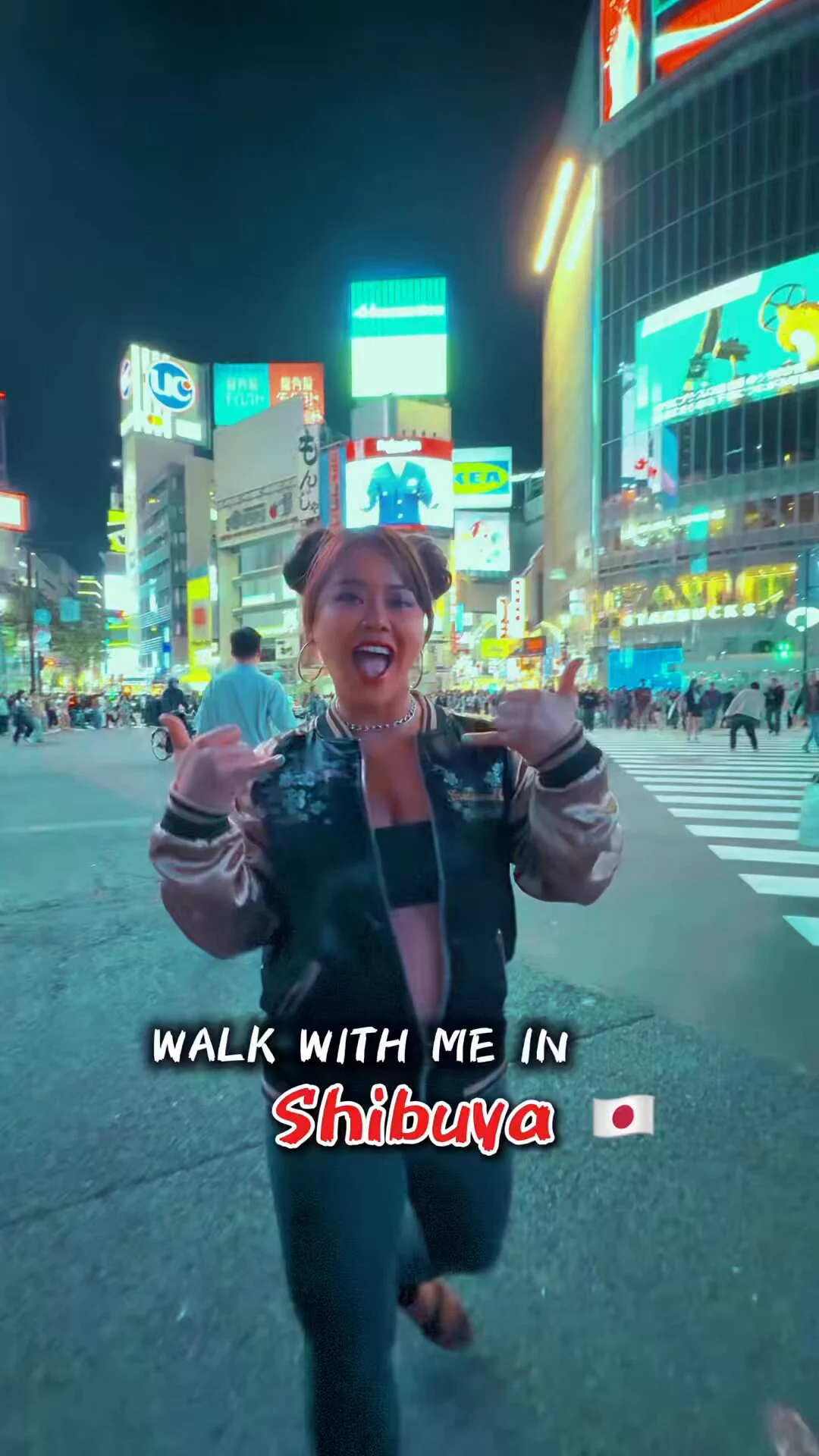 Walk with me through one of the busiest streets in the world! 🇯🇵#Shibuya #Japan https://t.co/BQONKRHAUf