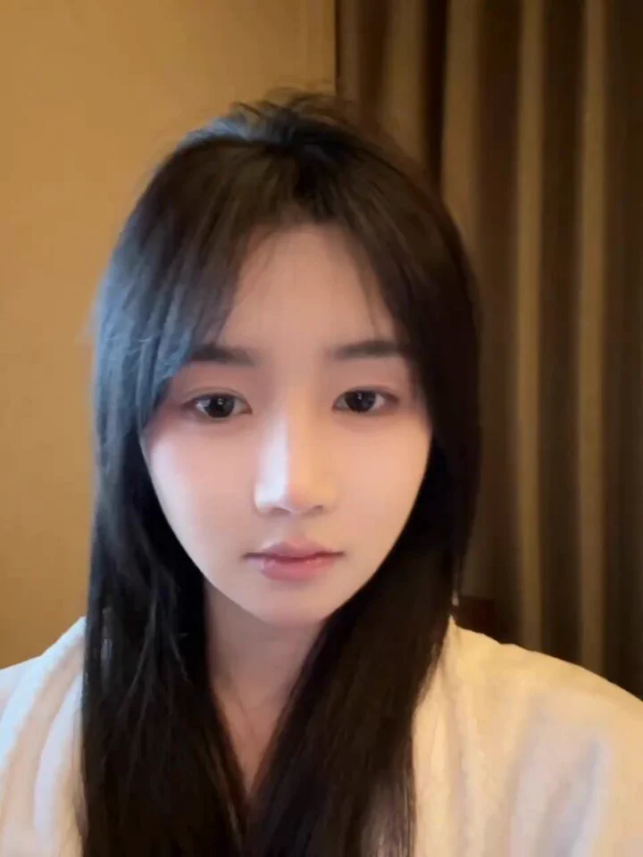 #上海沪🦜 新人童颜巨乳 165g 05年在校生兼职短开身高 165  体重98  🐻g  年龄05🉑轻度 🉑中度杭州人 身体雪白 没有纹看照门槛🚪100（永久有效）备注zfb口令🧧添加➕✈️：https://t.co/l55Ca6ZWl1 https://t.co/CbNiPAxdJO