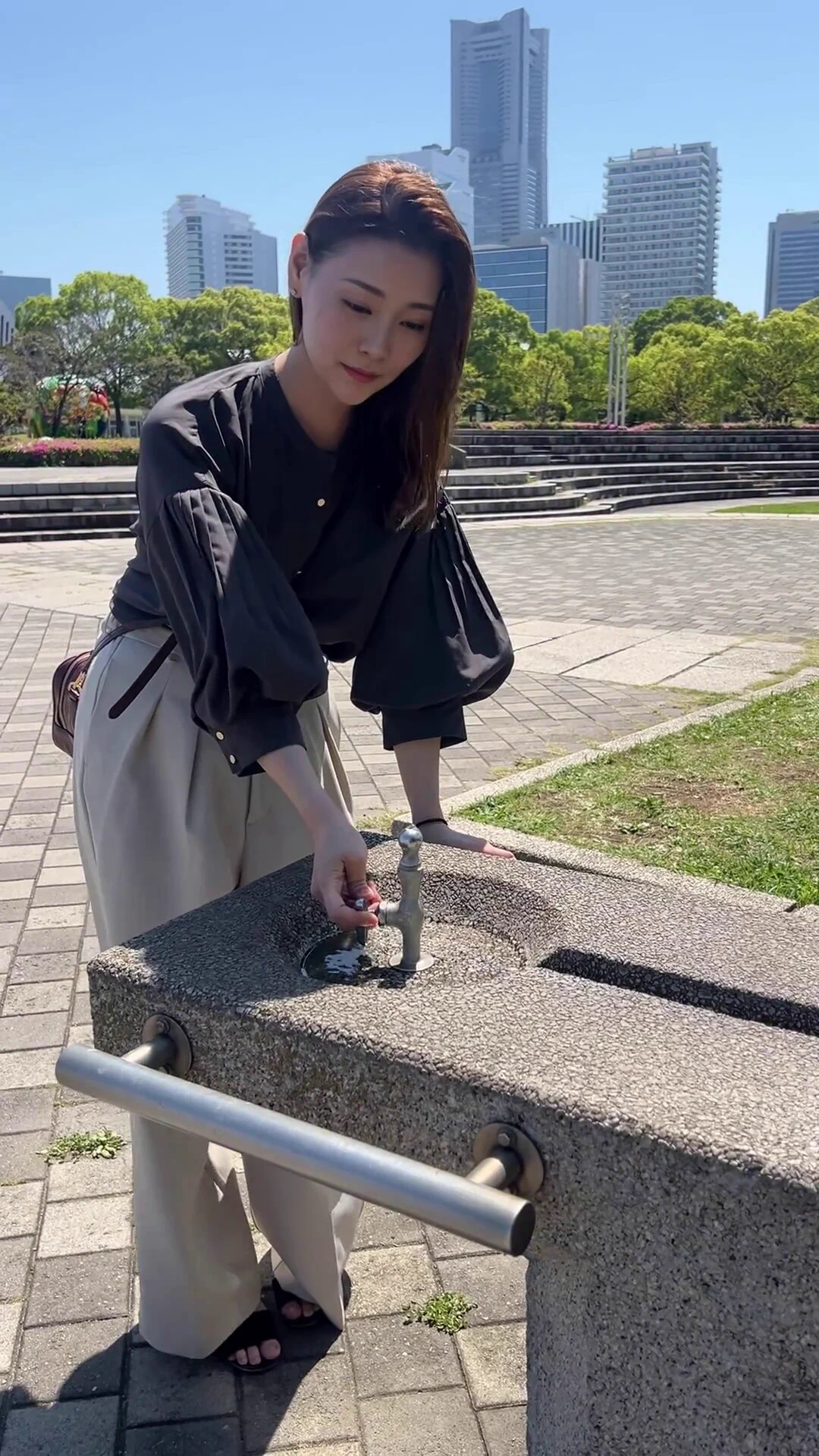 小学生ぶりってくらいに公園の蛇口使ってみました🚰 https://t.co/o2o7NgBWsg