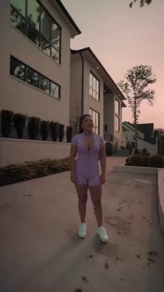 Ladies! Content house/Music video in Nashville May 22-24! Paid for! Just come enjoy! @TxSnacks @getnzked @reixxsky still have a few spots left!!! https://t.co/06tNuTOXwh