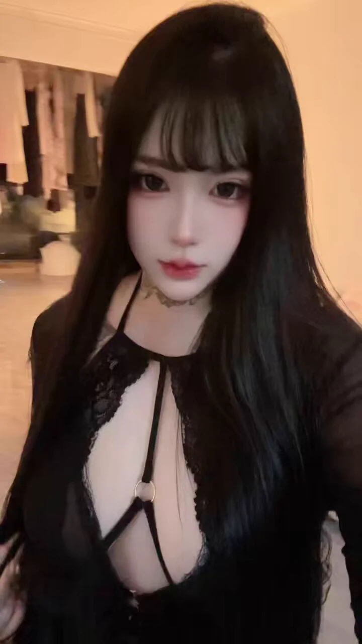 23岁咯🎂 https://t.co/8qRWYnCQGu
