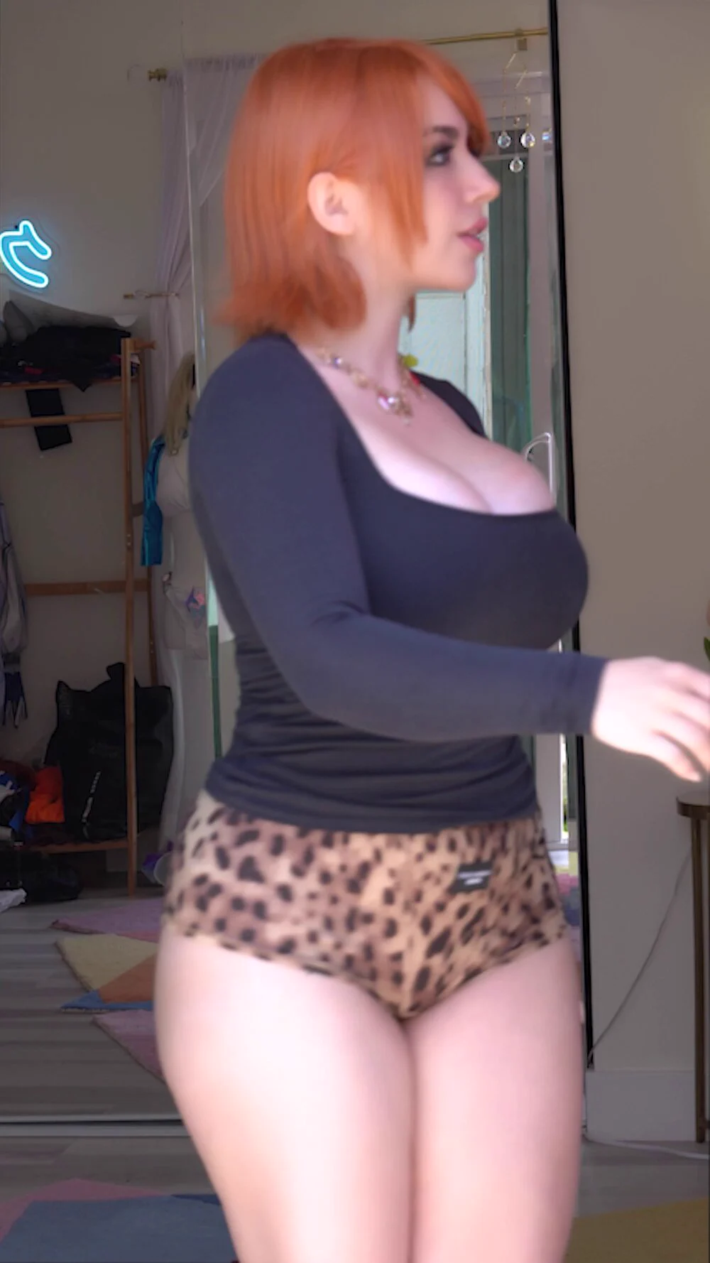 do you like ginger girls? :3i loooooove my new hair color... i feel like nami from one piece &lt;3 https://t.co/O2mZxSEF1U