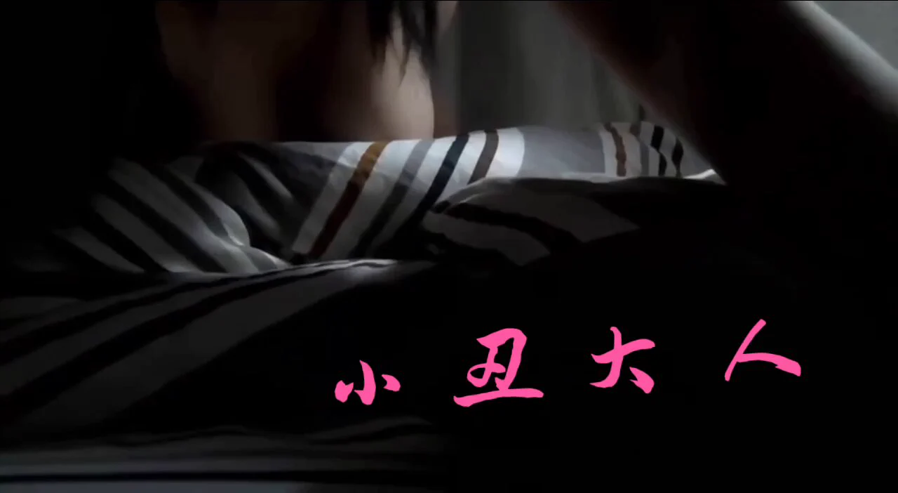 💗「周末调教」大奶女大学生在床上露奶发骚✨想要尝试被使用，玩弄，下贱的反差母狗联系我@tbzt2024 @wqganenshi_ @007share#网调 #任务 #调教 #网调任务 #母狗 #母猪 #自毁 #犯贱 #母人 #反差 #反差婊 #女权 #傻逼 #傻屄 #男尊女卑 #胁迫 #女大学生 #女高 #女大 #女德教育 #女德 #露出任务 #露出 #无脑