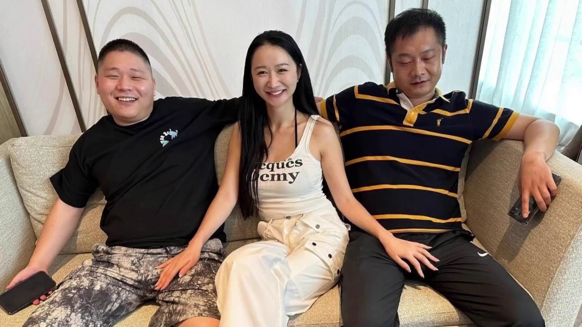 对老公不满就出轨的少妇 https://t.co/flWfGWOYH6