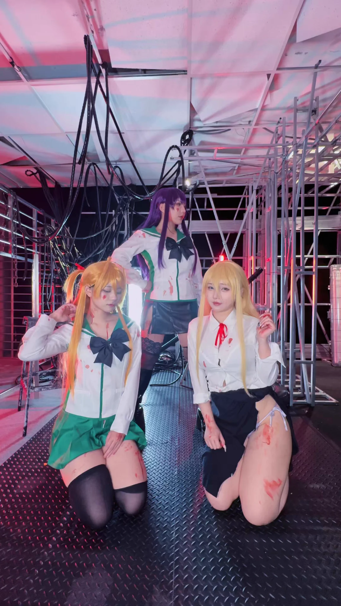 俺の出番だHold my beer.鞠川 静香 @TakanashiHanari 宮本 麗 @yuyuko_cosplay 毒島冴子 @chihiro_changTW 学園黙示録 HIGHSCHOOL OF THE DEAD https://t.co/MR9kNb3rcU
