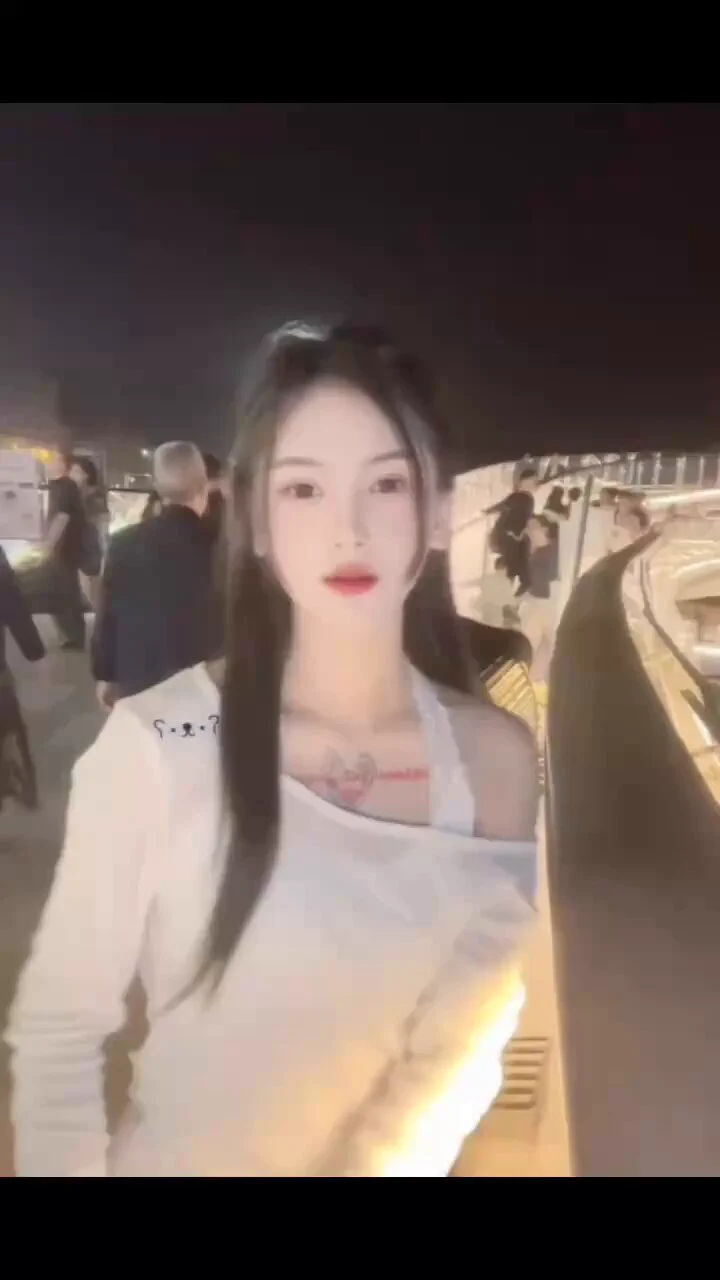 今日上海老师发布我们每日更新，为狼友们分享更多出击资源，反馈更多最新发布请关注我们老司机修车总部：https://t.co/EKBPt3mg7O https://t.co/3rCZKA1Deh