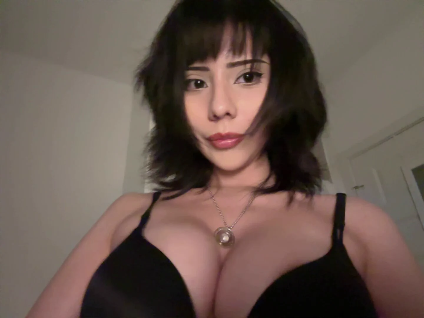 'yes hi' for the other version in your dms 😼 (no clickbait) https://t.co/udoHU1eAoW