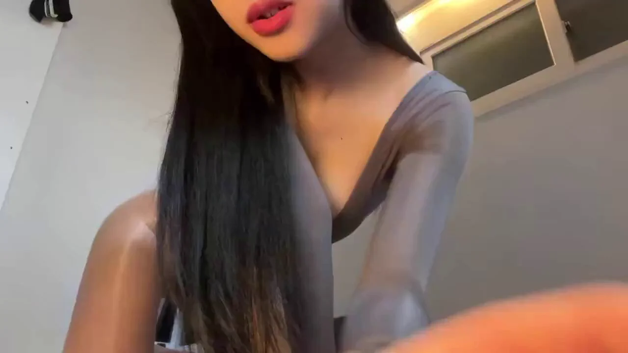 你的女朋友和我谁更骚呀 https://t.co/ZetfTBTpPY