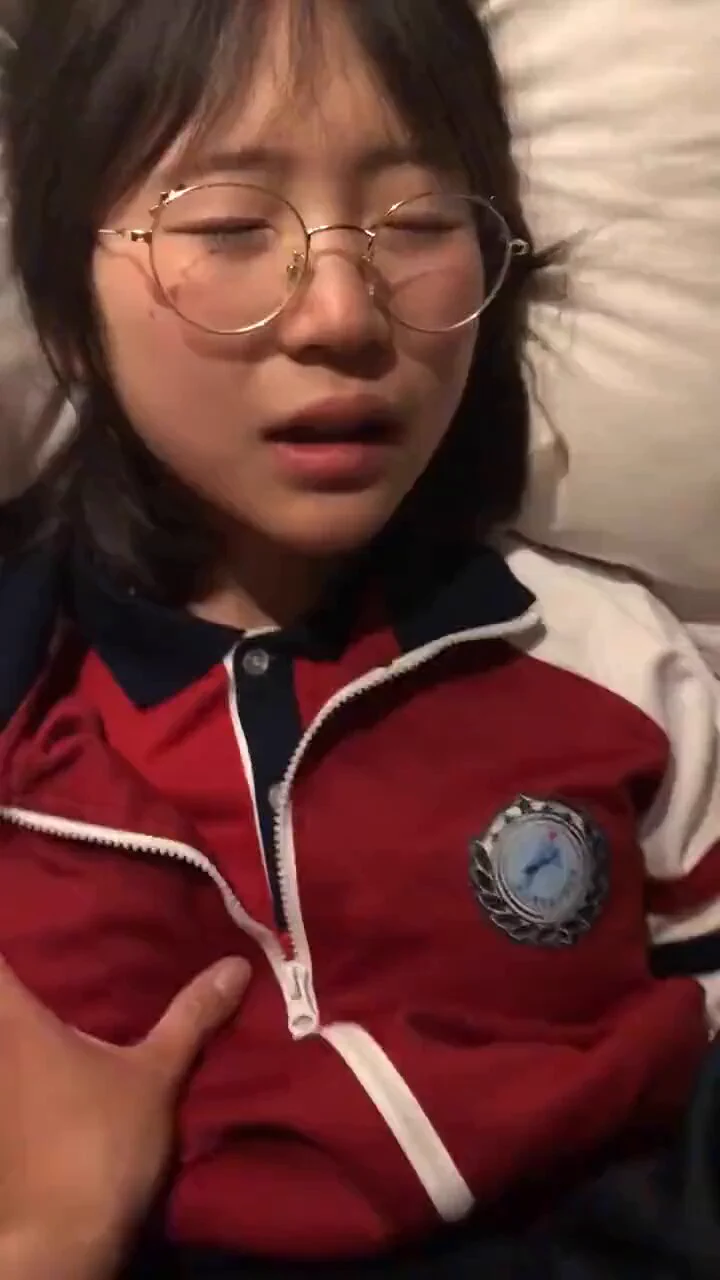 被艹哭的女高 你们都看过嘛 https://t.co/t021sZiGk1