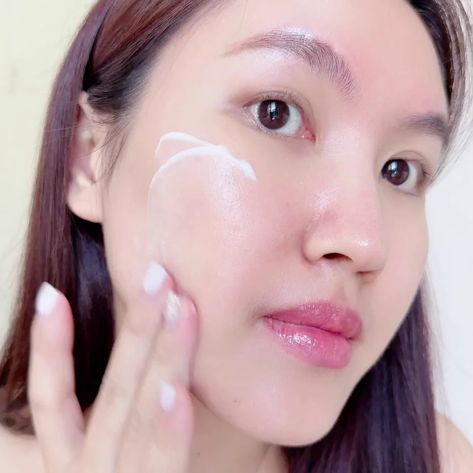 สาววัย 32 แบบนี่จะทำแค่หัตรการอย่างเดียวไม่ได้ ต้องมีสกค. ที่ช่วยเสริมกันไปด้วยผิวมันถึงจะคงความสวย ฟูเด้งแบบเด็ก นี่ใช้ Eucerin Epicelline® Serum เซรั่มที่จัดการปัญหาผิวแก่ ริ้วรอยต่างๆ กู้ผิวโทรมได้ดีมากกกก https://t.co/UEe2tIX4BV
