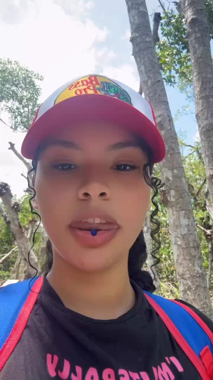 Would you fuck my tits? 💦Free here 👀 https://t.co/ZOUUUjHJ1R https://t.co/f8ib0ouV7p