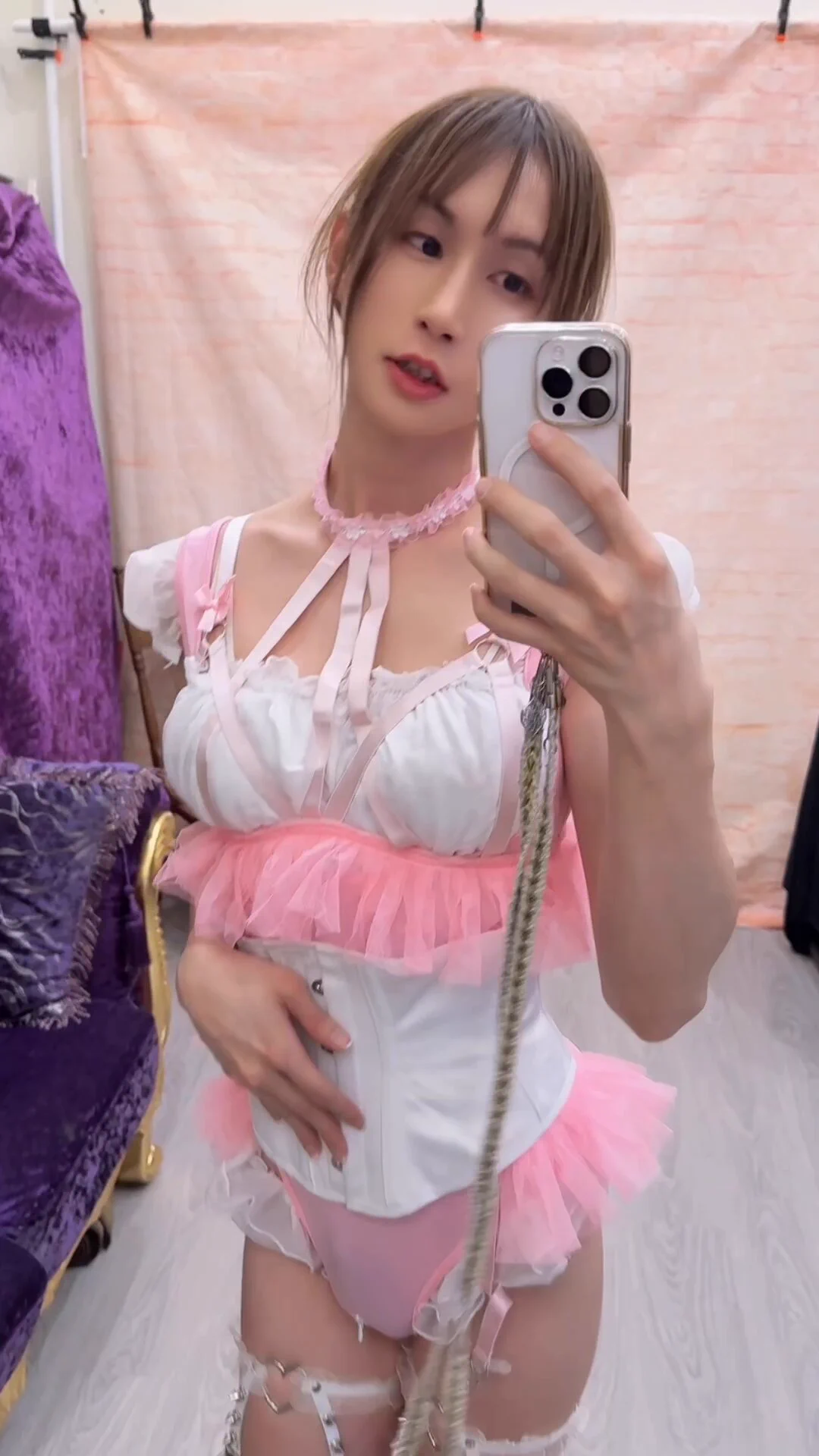 星期日5/18晚上9点 会在TG上直播大秀喔可爱的粉色衣服里面会配上白色透肤丝袜衣这次禁欲了三周不知道会射的多爆炸多锁着粉色可爱贞操锁后面玩粉色假阳巨挑战插射门票100rmb购买链接留言处May Live show 18th May 21:00 GMT +8time zoneAbstinence about three weeks I think it will be amazing this timeI don't know how much it will explode.Hope i can hand free thia timePink chastityPink dildoPink outfitSubscribe my OF or Fansly grt ticketLink in comments