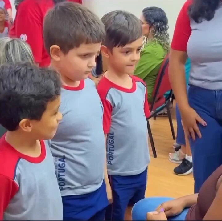 Her son got emotional after being recognized by his mother just by her touch 💝

 https://t.co/Q6drWvuWEg