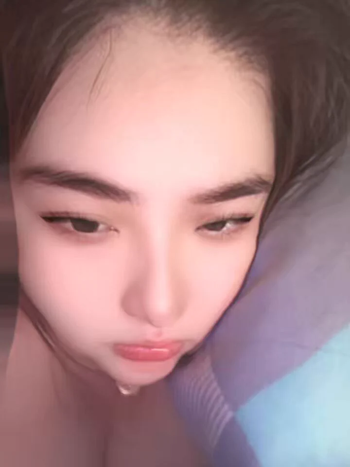 天呐误删了 再发一次😭手冲实录4.0来的有点早但是我有自己的飞机睡眠法~ https://t.co/gdlNZ4mINY