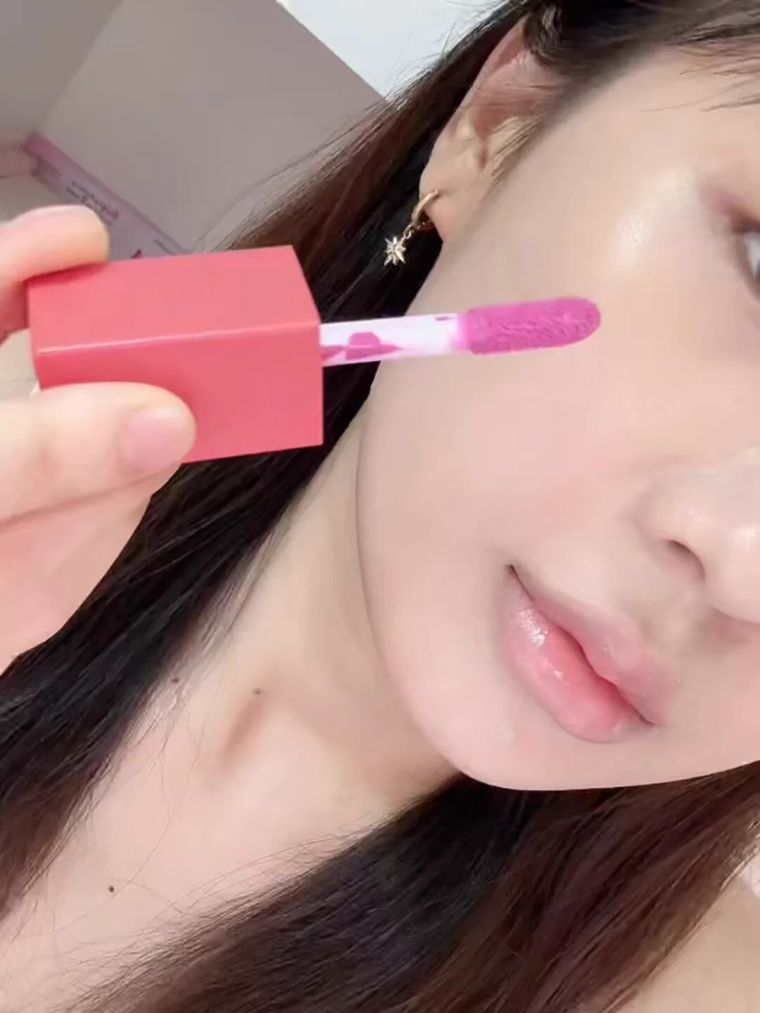 ใครจะซื้อบลัช เบรคมาชมบลัชใหม่ของเมย์เบลลีนก่อน บลัชแก้มโกลว์ Sunkisser สวยมากกกกกกก ดีมากกี้ด เนื้อน้ำ ดอทเดียวสวยเลย สีซีเป๊ะติดทน 12 ชม เกลี่ยง่ายมาก พอแห้งแล้วติดไปกับผิวไม่ขยับ มือแตะไม่หลุด แต่ยังโกลวสวย😭🤏🏻 บ้าปะ สวยม้าก สี lilac clouds เอาไปสิบแต้ม https://t.co/S0phFodGlq