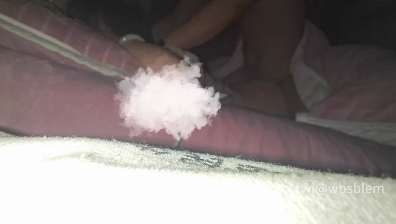 谁的异地恋冷淡女友？已调教完成 经粉丝同意后自己邀请主人到床上狠狠使用自己 身体已经变得极其敏感 看见主人的鸡巴就想到爽到顶点的快感 在床上变成只会不断流水淫叫颤抖的母狗@Xiaoxiaofoer@Toukayuan@MitsumeDoji https://t.co/xGULg7XSAU