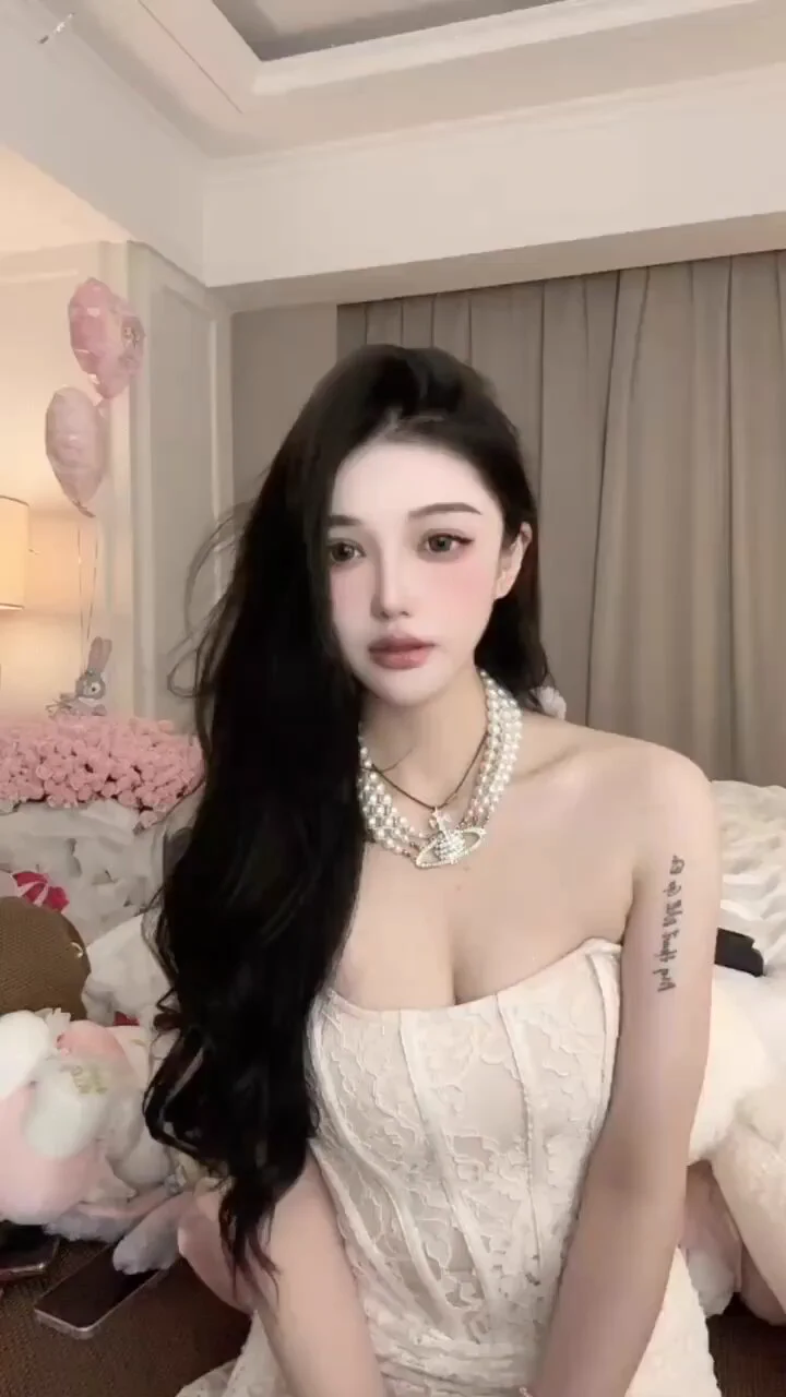 实力大哥首选 03年 92斤 173 D 精致三庭五眼 最拿得出手的顶级女友马甲线 蜜桃臀 漫画直腿 南方女孩 见多识广 高情商3粉氵超多 高学历 可英文交流 冷白皮肌肤无瑕疵 北京外围精选频道：https://t.co/N1eMLmtrFI全国外围精选总频道：https://t.co/HxwfmEtUVX https://t.co/qD1SkoCo89