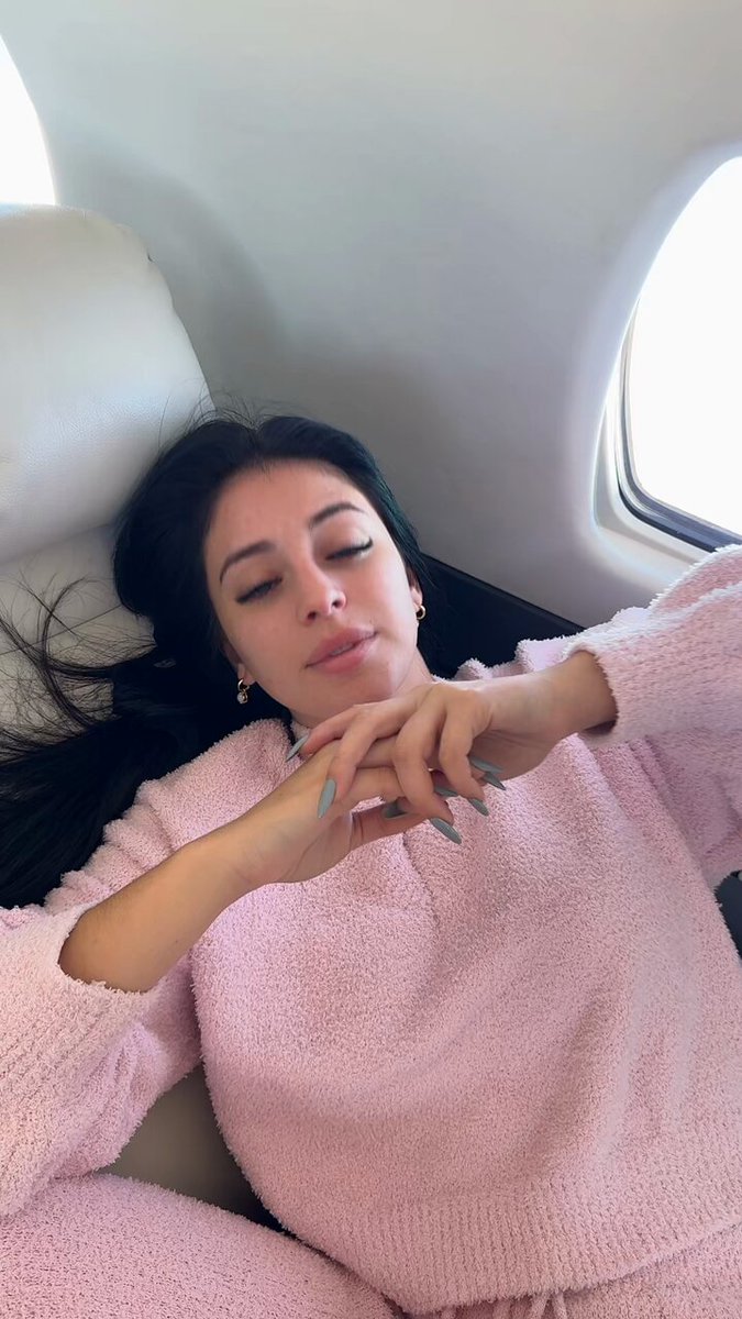 I’m rewarding everyone nudys on X or Insta who types “hi" https://t.co/zhEKfUmVh9