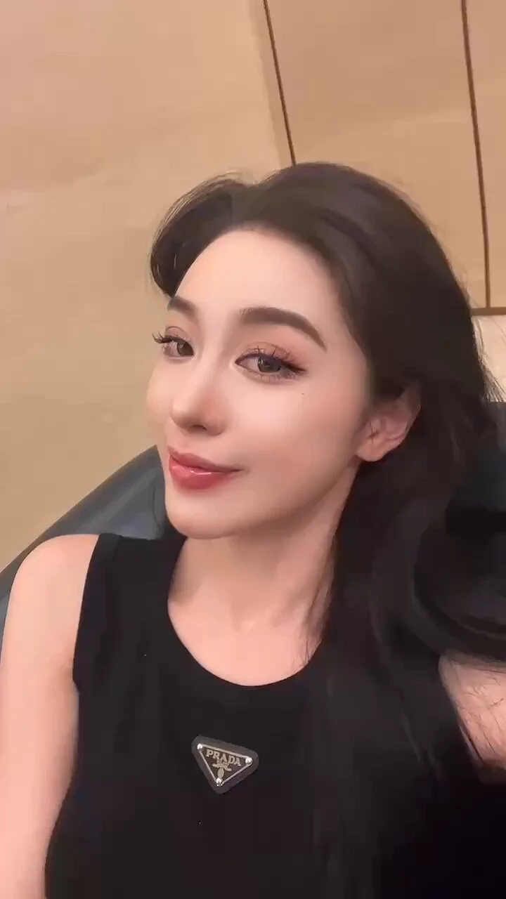 广州 5K170DINS模特祖籍成都CHENGDU曾在加拿大🇨🇦留学广州首开可英文交流💝纯天然🐻 🐝腰 🍑臀 🈚纹身懂你的360个动态 会动 会夹 会叫——————————————520将至，不想闻恋爱的酸臭味？那就找个美女尝尝她的咸味～➡️群：https://t.co/UuwT2JIAVz https://t.co/O9pVeOpKor