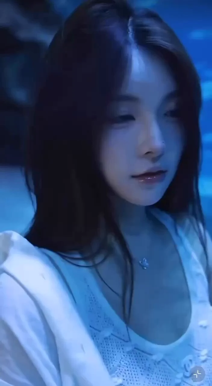 #上海 ❖职业/𝒸𝓇 主播    ❖年龄/𝑎𝑔𝑒: 01体重/𝑤𝑡: 44kg身高/ℎ𝑡:175 D    ❖从明媚白昼到优雅夜晚          ❖她夺目迷人姿态优雅-         ❖爱有多种诠释       卫星miaomiao92521 🐧3903777807 看照门槛🚪 100 （永久有效） 备注zfb口令🧧✈️ https://t.co/NRs2DR2xRw https://t.co/QW7wWad7NC