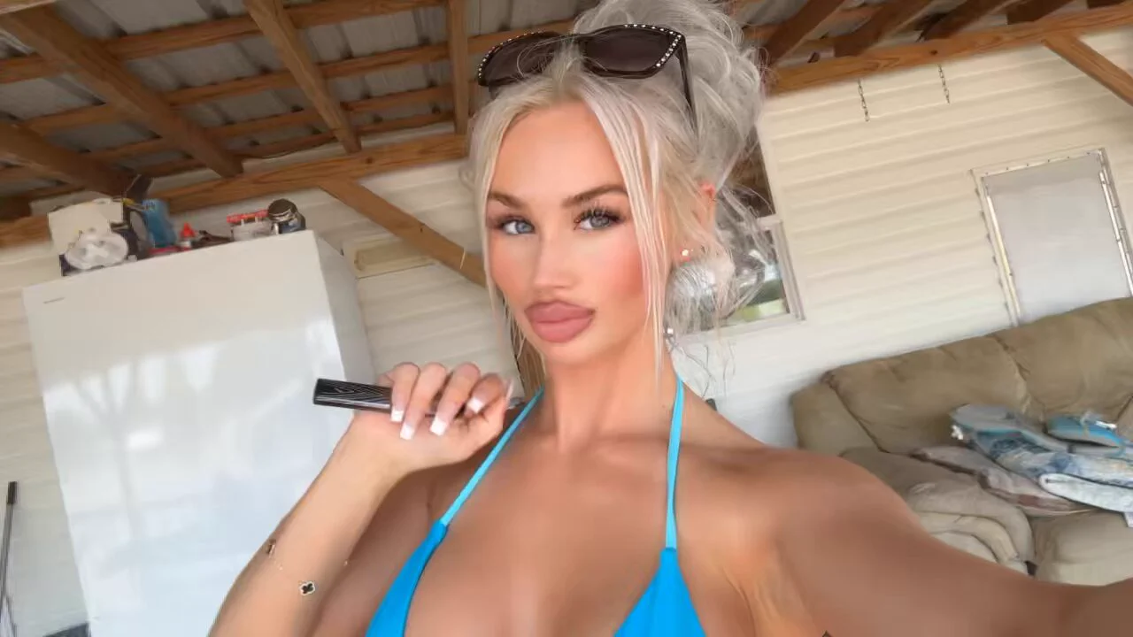 Give meeee ittttt 💦💦💦 https://t.co/Bfyqa3VwPW