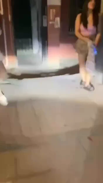 兄弟过分了，2张还嫌贵还得拼单，经🐔环境不好，吃鸡都搞上拼单了吗真心好奇是怎么样拼的#站街 #扫街 #站街女 #快餐 https://t.co/ThcvNLGRgz